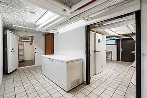 Sct Knudsborg, Brenderup 58-beds, on the Beach