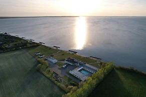 Sct Knudsborg, Brenderup 58-beds, on the Beach
