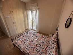 Agioi Theodoroi Beach view Modern Apt