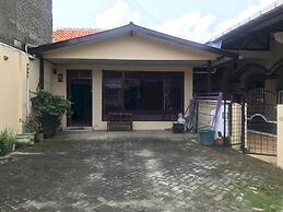 OYO 93864 Wisma Gading Syariah