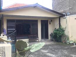 OYO 93864 Wisma Gading Syariah