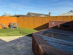 Bungalow-2bed-1bath-petfriendly-parking