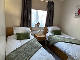 Bungalow-2bed-1bath-petfriendly-parking