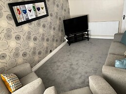 Bungalow-2bed-1bath-petfriendly-parking