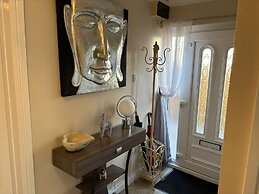 Bungalow-2bed-1bath-petfriendly-parking