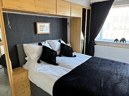 Bungalow-2bed-1bath-petfriendly-parking