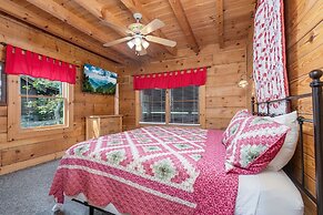 Er81 - Family Making Memories 3 Bedroom Cabin by RedAwning