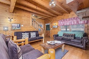 Er81 - Family Making Memories 3 Bedroom Cabin by RedAwning