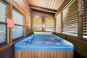 Er81 - Family Making Memories 3 Bedroom Cabin by RedAwning