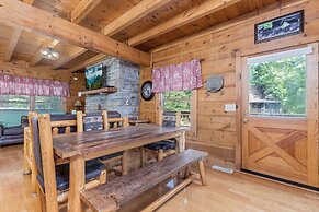 Er81 - Family Making Memories 3 Bedroom Cabin by RedAwning