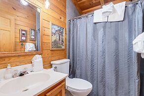 Er81 - Family Making Memories 3 Bedroom Cabin by RedAwning