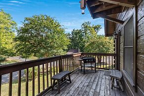 Er81 - Family Making Memories 3 Bedroom Cabin by RedAwning