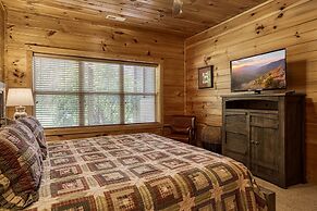 Moonshine Hollow 3 Bedroom Cabin by RedAwning