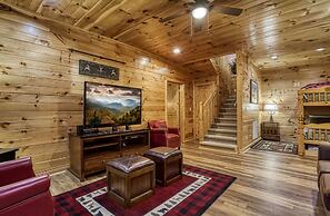 Moonshine Hollow 3 Bedroom Cabin by RedAwning