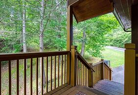 Moonshine Hollow 3 Bedroom Cabin by RedAwning