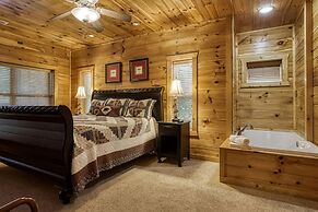 Moonshine Hollow 3 Bedroom Cabin by RedAwning