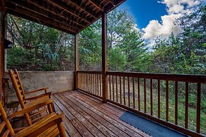 Ern812 - Eagles Perch 2 Bedroom Cabin by RedAwning