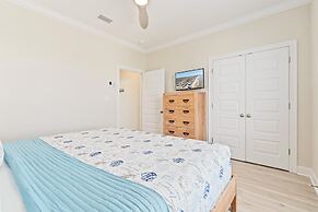 Purple Paradise - 2536 Bienville Blvd 4 Bedroom Home by RedAwning