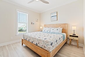 Purple Paradise - 2536 Bienville Blvd 4 Bedroom Home by RedAwning