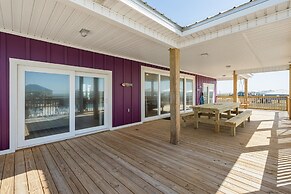 Purple Paradise - 2536 Bienville Blvd 4 Bedroom Home by RedAwning
