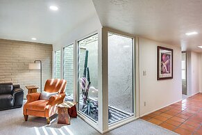 Tucson Townhome w/ Mountain View, Pool Access!
