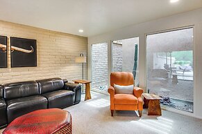 Tucson Townhome w/ Mountain View, Pool Access!