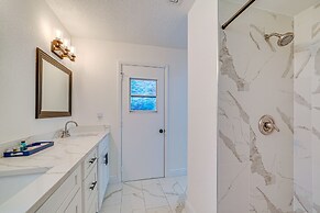 Spring Hill Retreat w/ Pool: 7 mi to Weeki Wachee!