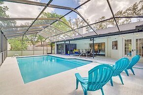 Spring Hill Retreat w/ Pool: 7 mi to Weeki Wachee!