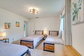 Spring Hill Retreat w/ Pool: 7 mi to Weeki Wachee!