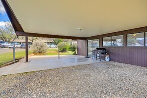 Pet-friendly Camp Verde Home w/ Gas Grill!