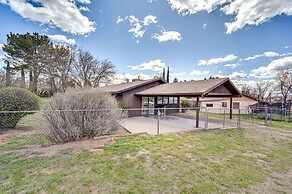 Pet-friendly Camp Verde Home w/ Gas Grill!