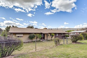 Pet-friendly Camp Verde Home w/ Gas Grill!