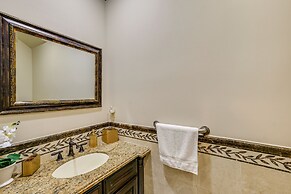 Spacious Fullerton Villa w/ Private Pool & Hot Tub