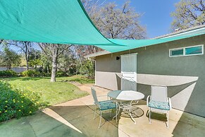 Quiet Redding Getaway ~ 7 Mi to Downtown!