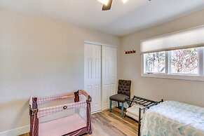 Quiet Redding Getaway ~ 7 Mi to Downtown!