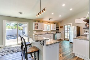 Quiet Redding Getaway ~ 7 Mi to Downtown!
