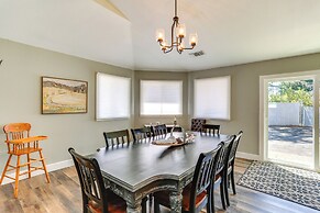 Quiet Redding Getaway ~ 7 Mi to Downtown!