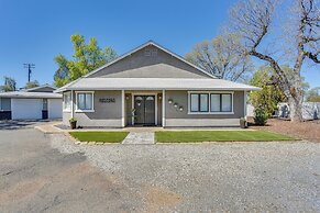 Quiet Redding Getaway ~ 7 Mi to Downtown!