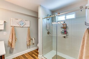 Quiet Redding Getaway ~ 7 Mi to Downtown!