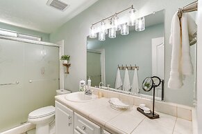 Quiet Redding Getaway ~ 7 Mi to Downtown!
