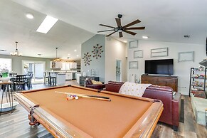 Quiet Redding Getaway ~ 7 Mi to Downtown!