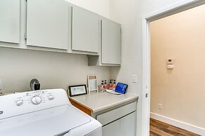 Quiet Redding Getaway ~ 7 Mi to Downtown!