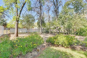 Quiet Redding Getaway ~ 7 Mi to Downtown!
