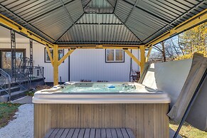 Outdoor Oasis: Cresco Family Home w/ Hot Tub