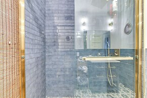 Outdoor Oasis: Cresco Family Home w/ Hot Tub