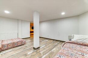 Outdoor Oasis: Cresco Family Home w/ Hot Tub