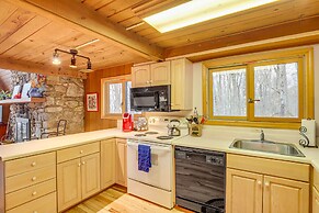 Mars Hill Home w/ Game Room ~ 2 Mi to Skiing!