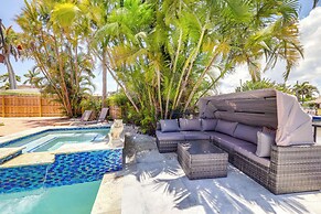 Pool & Home Theater: Lighthouse Point Home!