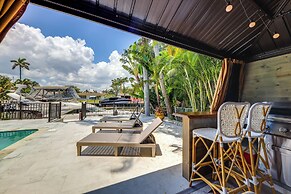 Pool & Home Theater: Lighthouse Point Home!