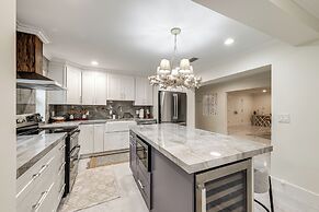 Pool & Home Theater: Lighthouse Point Home!